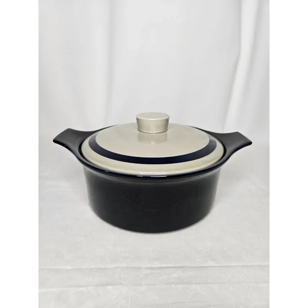 Vintage Celebrity Lexington Round 2 Quart Stoneware Casserole Dish Lid Blue